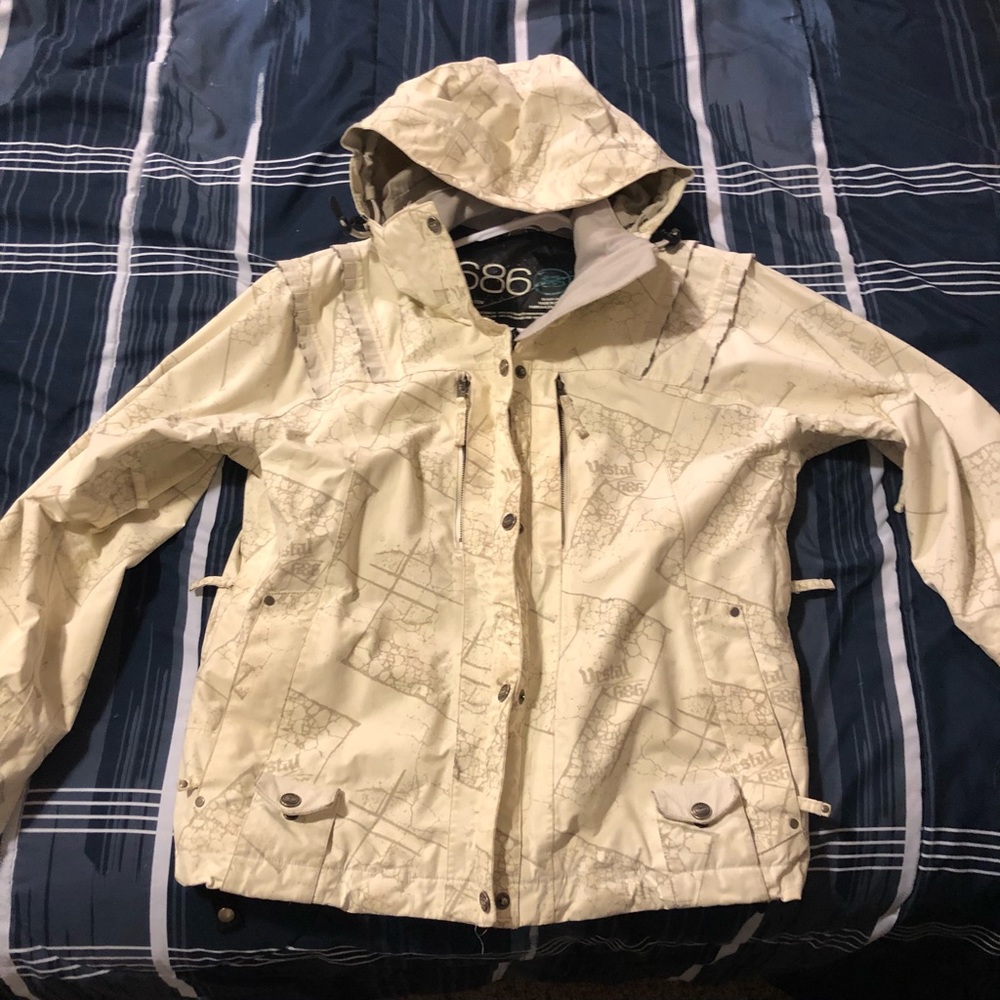 Women’s 686 ski/snowboard/winter jacket
